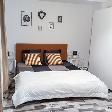 Studio Central Exer II Bukarest Kültér fotó